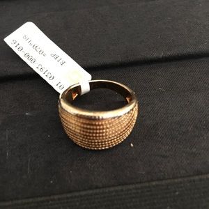 Amazing 18K gold pleated ring